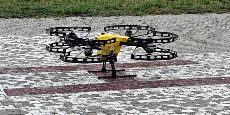 Dron do przewozu próbek medycznych foto ULC