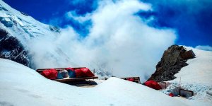 Basecamp czyli jedna z baz w drodze na szczyt Mont Blanc
