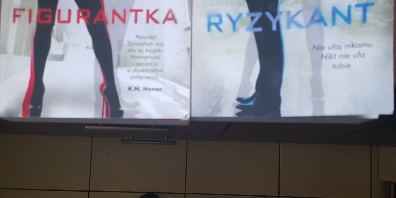 Figurantka i Ryzykant fragmenty okładek