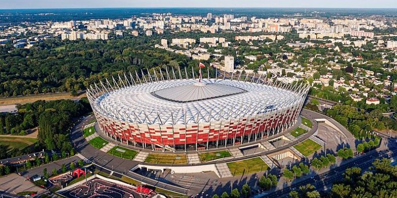 Stadion Narodowy z lotu ptaka od strony al. ks. Józefa Poniatowskiego. Fot. Arne Müseler (Wikipedia)