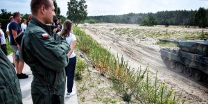 Obserwacja pokazu czołgów Leopard na pasie taktycznym