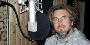 Remigiusz Kuźmiński w studiu nagraniowym