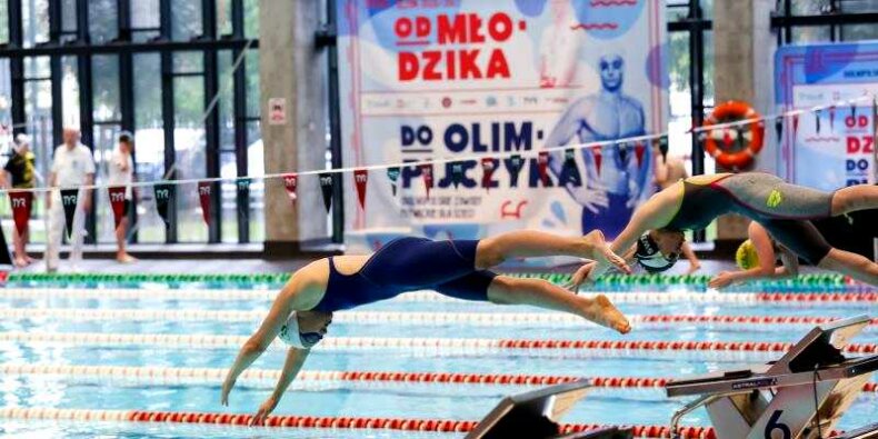 Pływacy skaczą do basenu - od Młodzika do Olimpijczyka