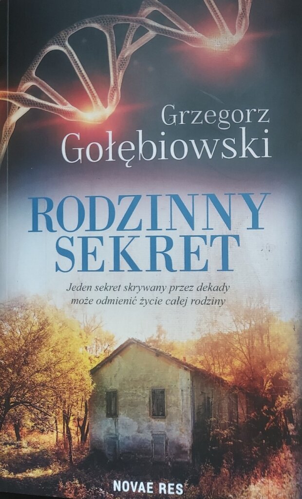 Rodzinny sekret okładka książki