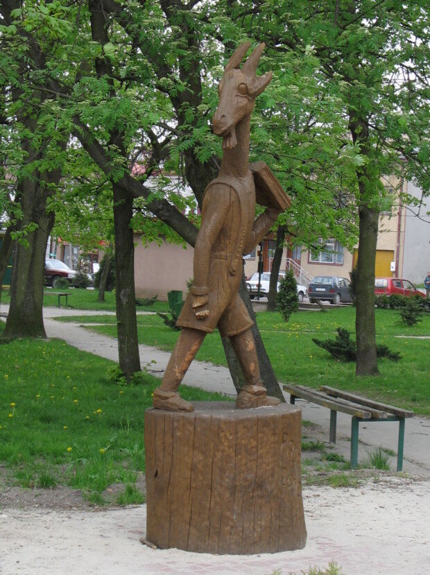 Pomnik Koziołka Matołka w Pacanowie