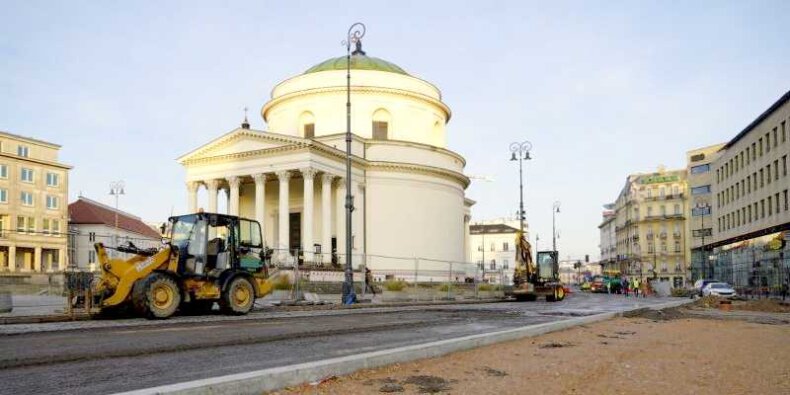 Prace drogowe na placu Trzech Krzyży