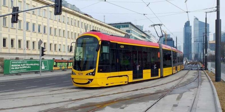 Tramwaj testowy na ul. Kasprzaka, 4 stycznia 2023 r. fot. Tramwaje Warszawskie