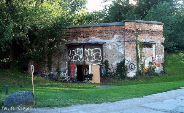 Relikty budynku rotundy, w któym wystawiano ''Panoramę Tatr'' 20.06.2014. Fot. Krzysztof Olszak