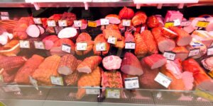 Carrefour w Supersamie - ceny zakąsek Fot. Warszawa.pl