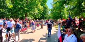 Marsz demokracji i wolności - Węgorzewo w okolicy Łazienek