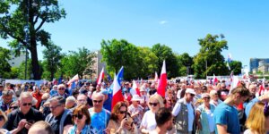 Marsz demokracji i wolności - plac na Rozdrożu