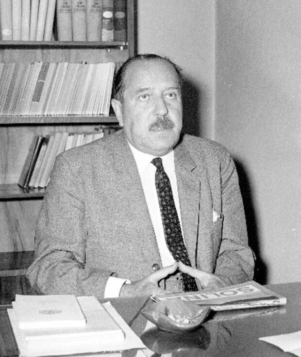 Profesor Bronisław Wieczorkiewicz profesor UW, badacz m.in. gwary warszawskiej, rok 1962. Fot Grażyna Rutowska. Źr. NAC