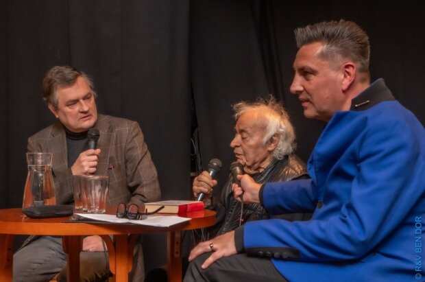 Józef Hen, Remigiusz Grzela i Janusz Majcherek podczas spotkania w Polskim PEN Clubie