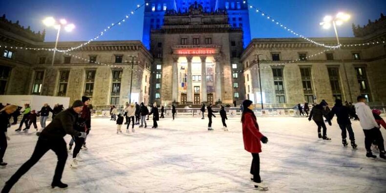 Lodowisko przed Pałacem Młodzieży. Fot. UM