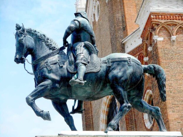 Pomnik Bartolomeo Colleoni na Campo Santi Giovanni e Paolo, Wenecja, Źr. arch. autorki.