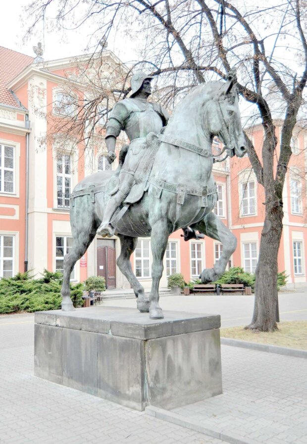 Pomnik Bartolomeo Colleoniego (replika repliki) w Warszawie (2014). Fot. Adrian Grycuk. Źr. Wikimedia
