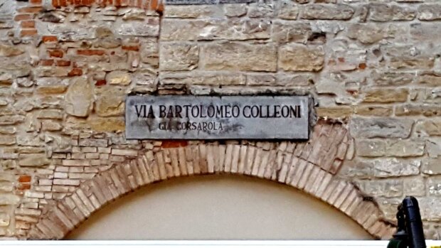 Ulica Colleoniego w jego rodzinnym mieście Bergamo, fot. Hanka Warszawianka