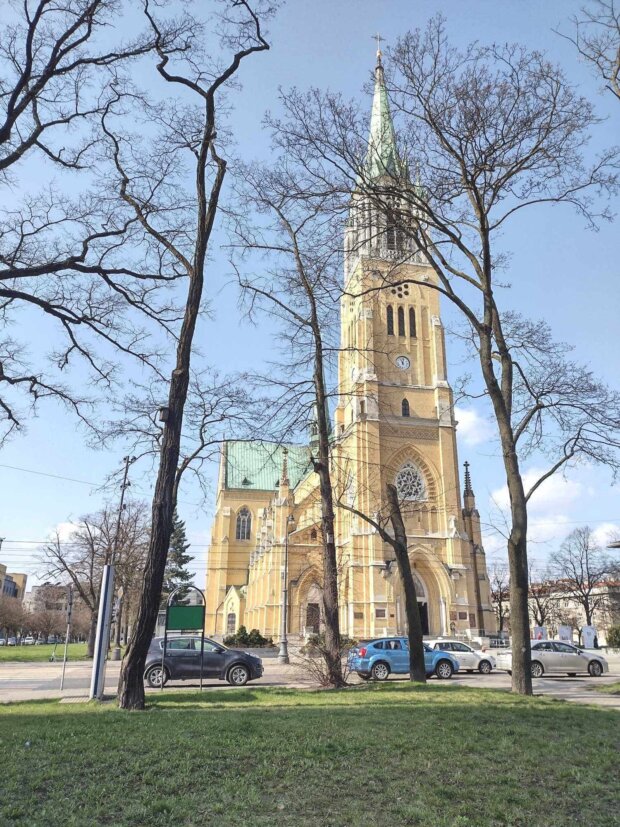 Bazylika archikatedralna św. Stanisława Kostki w Łodzi - miejsce objawień Heleny Kowalskiej. Fot. arch. autora