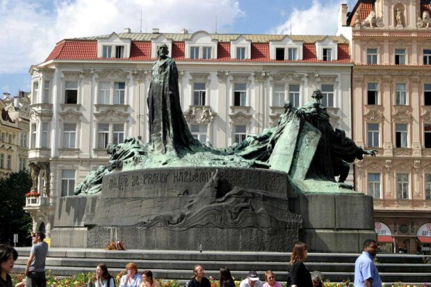 Pomnik Jana Husa w Pradze. Fot. Peter Vilgus źr. Wikipedia
