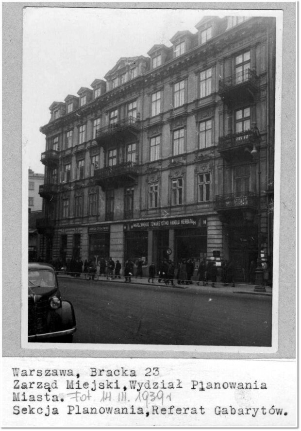 Budynek przy ul. Brackiej 23. Fot. z 14 marca 1934 r. Fot. Archiwum Referatu Gabarytów Zarządu Miejskiego
