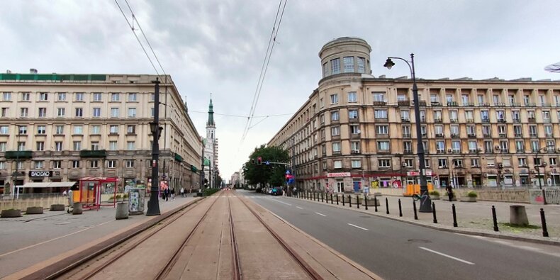 Ulica Marszałkowska odcinek przy pl. Zbawiciela. Fot. Warszawa.pl