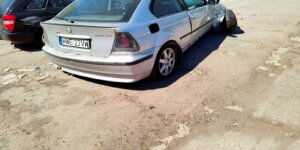 Odholowane pojazdy na parkingu przy ul. Gołdapskiej 7. Fot. Warszawa.pl