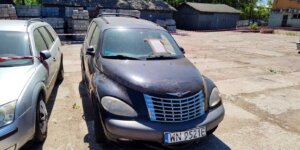 Odholowane pojazdy na parkingu przy ul. Gołdapskiej 7. Fot. Warszawa.pl