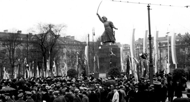 Odsłonięcie pomnika Jana Kilińskiego na placu Krasińskich w Warszawie 19 IV 1936 r. źr. NAC