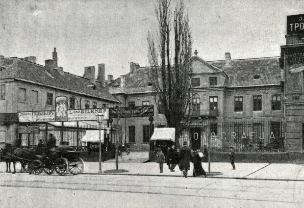 Pałac Tarnowskich przy ul. Krakowskie Przedmieście w Warszawie. Fot. Aleksander Karoli źr. MBC
