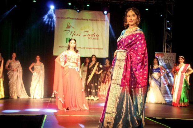 Bhavika Dalvi - Wicemiss India Polska 2024, podczas pokazu strojów indyjskich