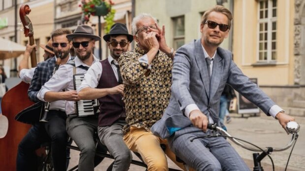 Big Bike Orchestra na rowerze
