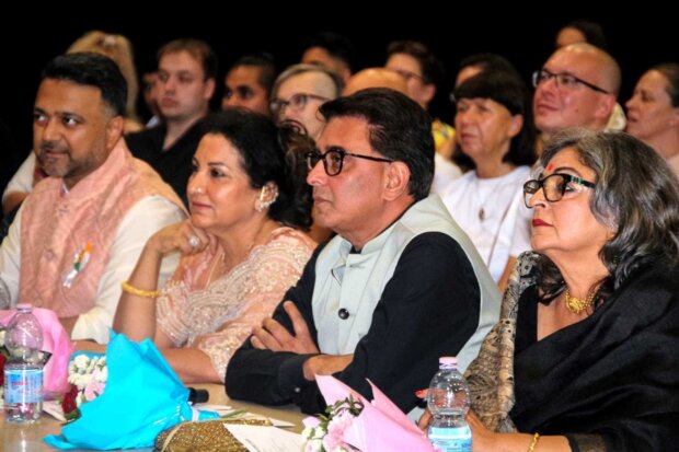 Jury - od lewej Pan Amit Lath, Pani Minakshi Sharma, Pan Madhup Sharma, Pani Anita Agnihotri (była Miss Indii Femina)