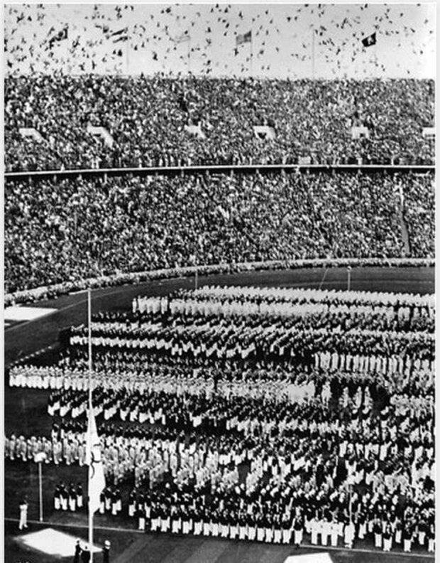 Gołębie na otwarciu Olimpiady w Berlinie w 1936 r. Źr. Arch autora