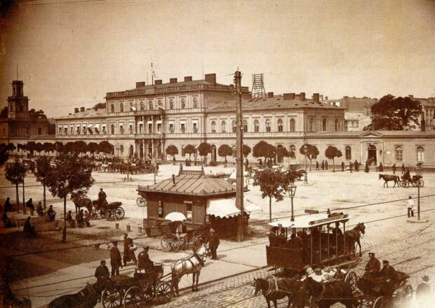 Dworzec Wiedeński w Warszawie około 1890 r. Fot. Konrad Brandel źr. Wikimedia