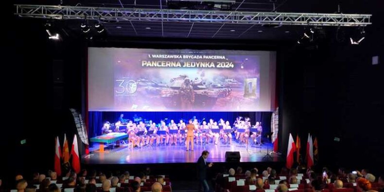 Uroczystość 30-lecia 1. Warszawskiej Brygady Pancernej - w Klubie Kościuszkowca w Wesołej. Fot. Michał Pawlik