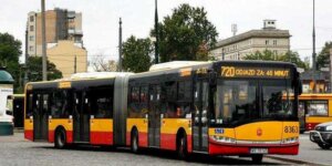 Autobus linii 720 - na pętli przy Rondzie Wiatraczna. Fot. ZTM