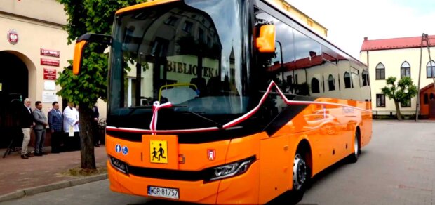 Nowy autobus szkolny - dla gminy Nowe Miasto nad Pilicą. Fot. UMWM