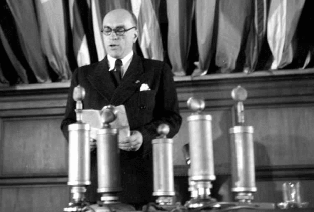 Jarosław Iwaszkiewicz na Światowym Kongresie Intelektualistów w Obronie Pokoju - Wrocław, 25-28 sierpnia 1948 r. Fot. PAP-CAF