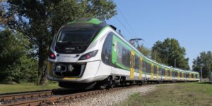 Pociąg Kolei Mazowieckich