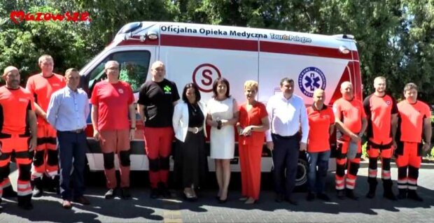 Karetka pogotowia - przekazana przez zarząd Mazowsza ratownikom SOPR w Górach Świętokrzyskich. Fot. UMWM