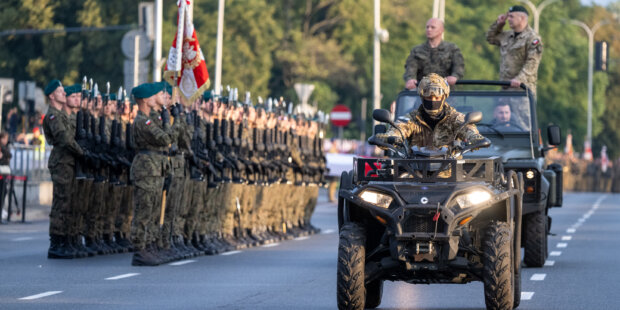 Wojsko Polskie - próba generalna defilady na Wisłostradzie w Warszawie. Fot. Marcin Banaszkiewicz
