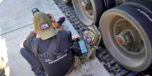 Dziennikarze w 1. WBPanc - fotoreporter. Fot. Michał Pawlik