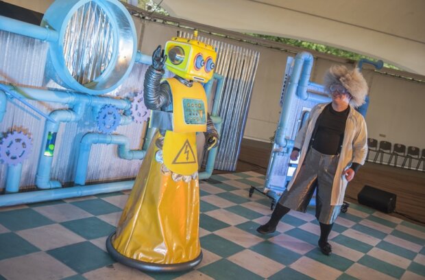 Nowe przygody skarpetek robot w akcji