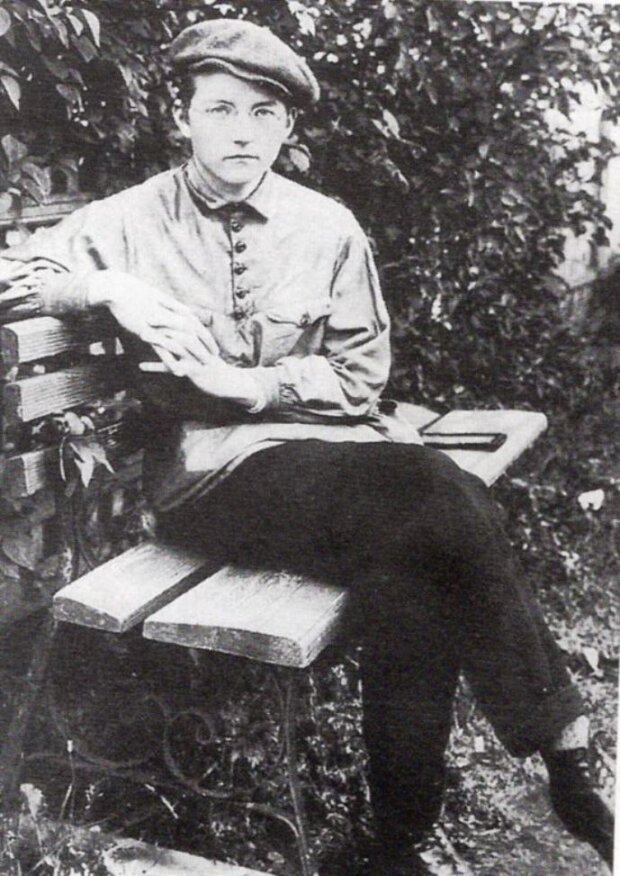 Dymitr Szostakowicz w okresie studiów. Źr. arch. W. Wilczyńskiego