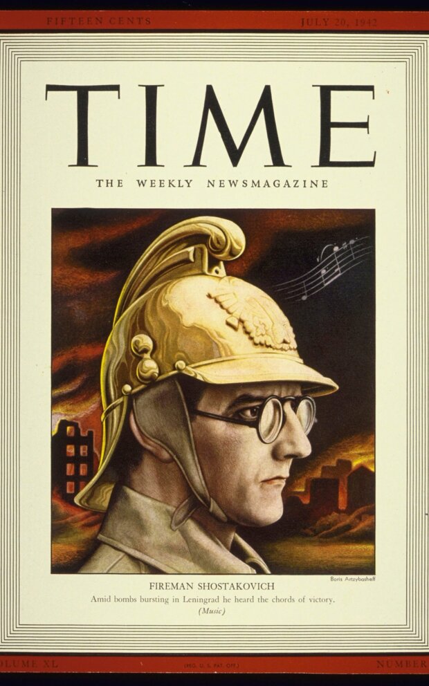 Dymitr Szostakowicz w strażackinm chełmie - Time Magazine 20 lipca 1942 r. grafika na okładce Borys Michajłowicz Arcibaszew (ang. Boris Artzybasheff). Fot. Time Magazine