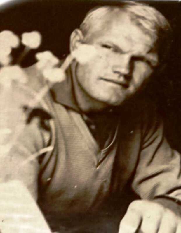 Krzysztof Zuchora - na okładce tomiku wierszy p.t. ''Krzysztof Zuchora''. Fot. arch. autora