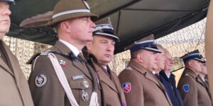 W środku gen. dywizji Jarosław Górowski - były dowódca 1. WBPanc. Fot. Warszawa.pl