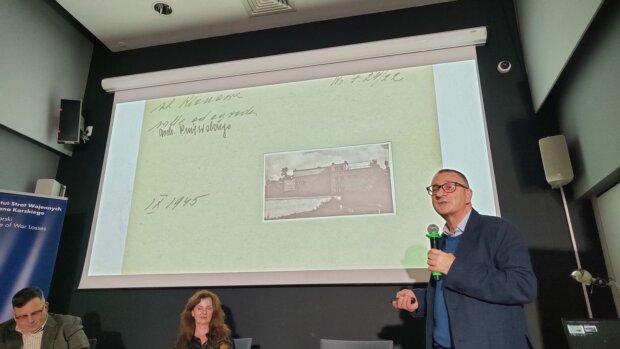 Willa na Klonowej - unikalne zdjęcie prezentujące tajemniczą dziś willę od strony ogrodu. Fot. Warszawa.pl