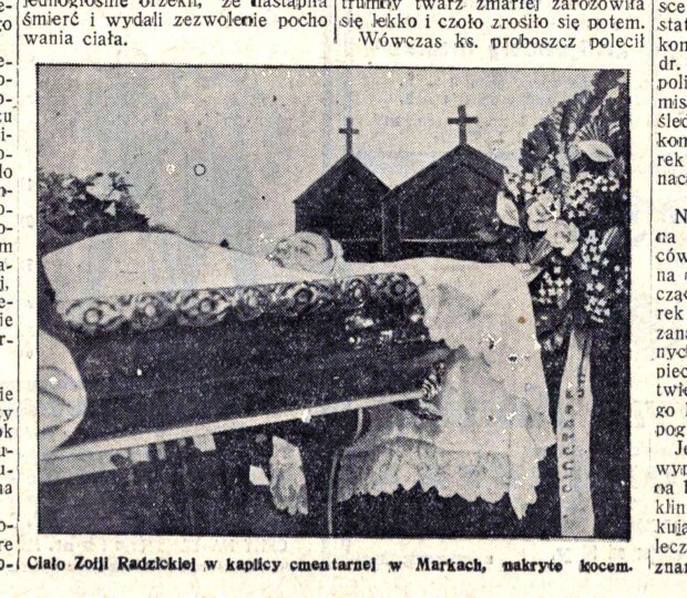 Ciało Zofii Radzickiej nakryte kocem - w kaplicy cmentarnej w Markach, ''Dobry Wieczór Kurier Czerwony'' z dn. 15.03.1934 r. Nr 74. Fot. BUW