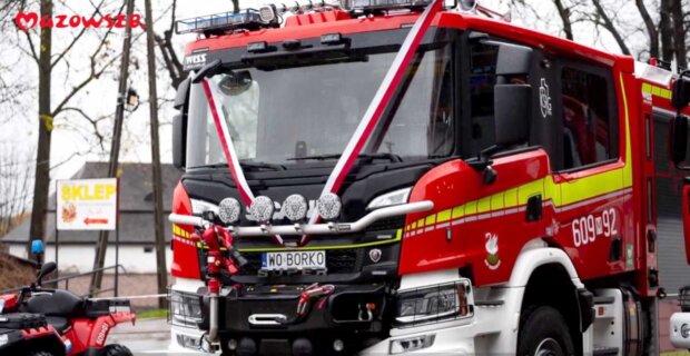 OSP w Borkowicach - z nowym ciężkim samochodem ratowniczo-gaśniczym. Fot. UMWM